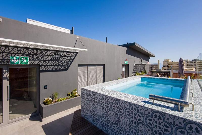 2 Bedroom Property for Sale in Sea Point Western Cape